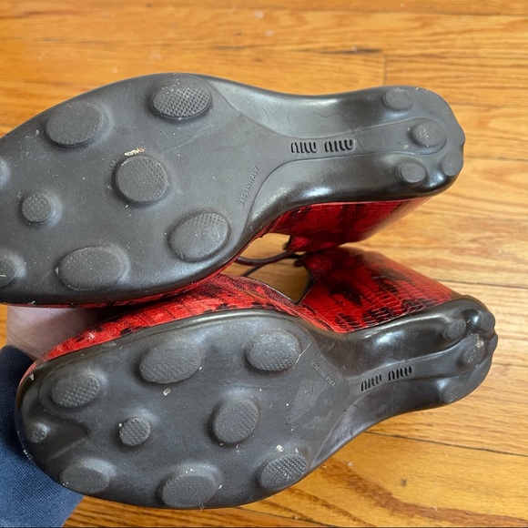 Miu Miu Vintage Platform Peep Toe Ankle Strap Sandals in Red & Black - Picture 9 of 12